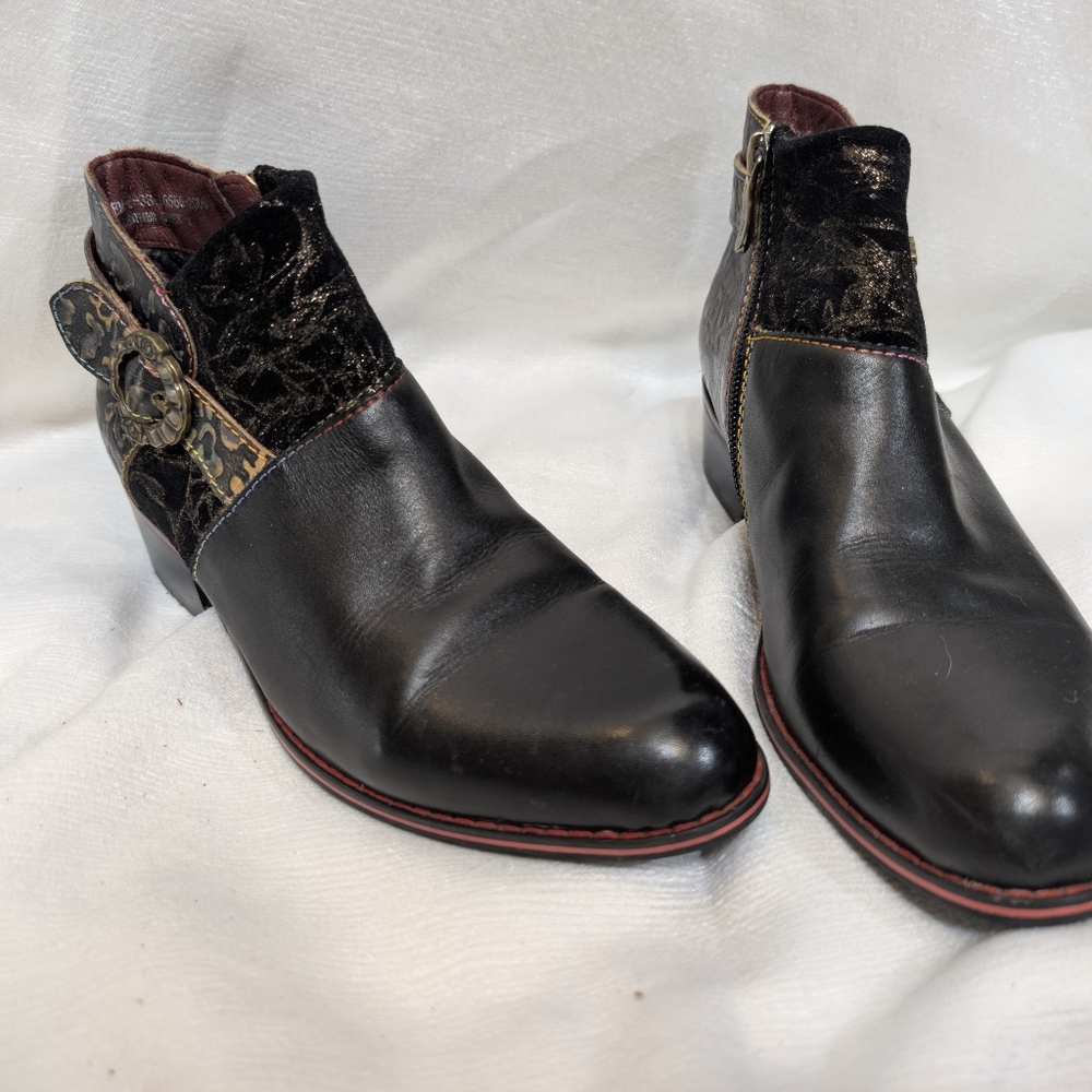 L'Artiste by Spring Step Black Leather Ankle Boots Size 38 (US 7.5-8) Metallic B